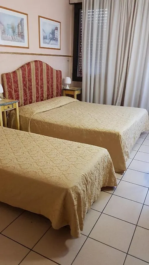 Hotel Ariston Mestre 3*,  Italy